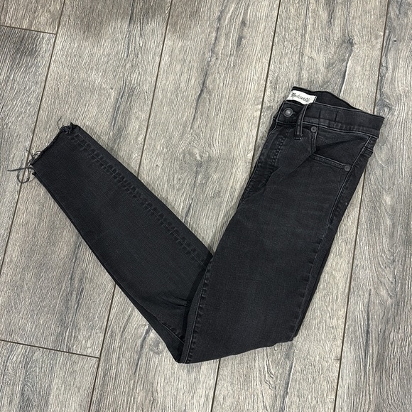 • Madewell • 9” High Rise Skinny Jeans Black Sea Distressed 29 Women’s - Picture 4 of 6